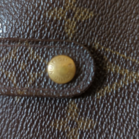 Authentic Louis Vuitton kiss snap wallet - Vintage oldie but goodie - Picture 11 of 14